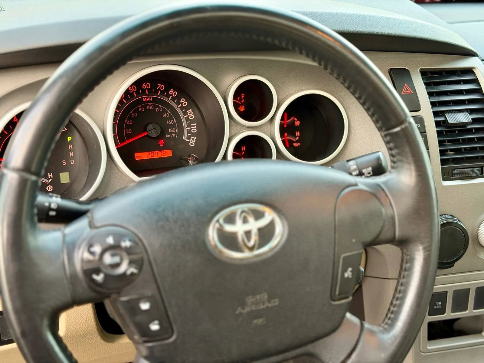 Used 2013 Toyota Sequoia SR5 w/ Premium Pkg image 17