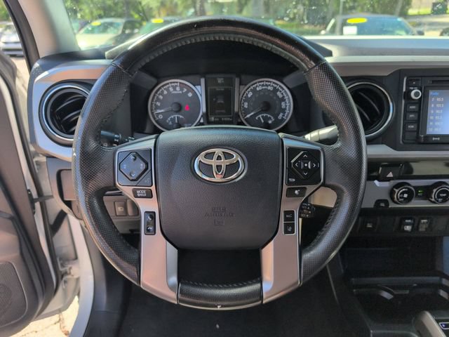 Used 2018 Toyota Tacoma SR5 RWD image 12