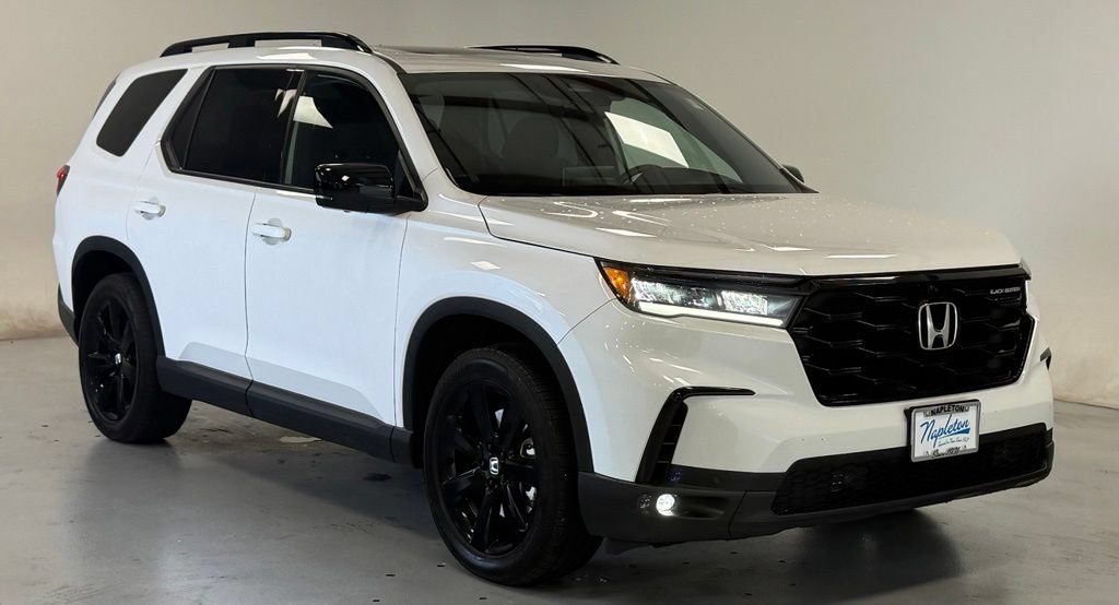Used 2025 Honda Pilot Black Edition image 6