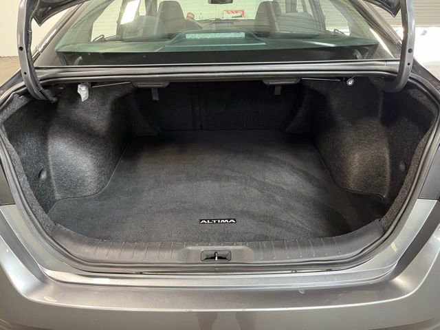 Used 2024 Nissan Altima 2.5 SV FWD image 16