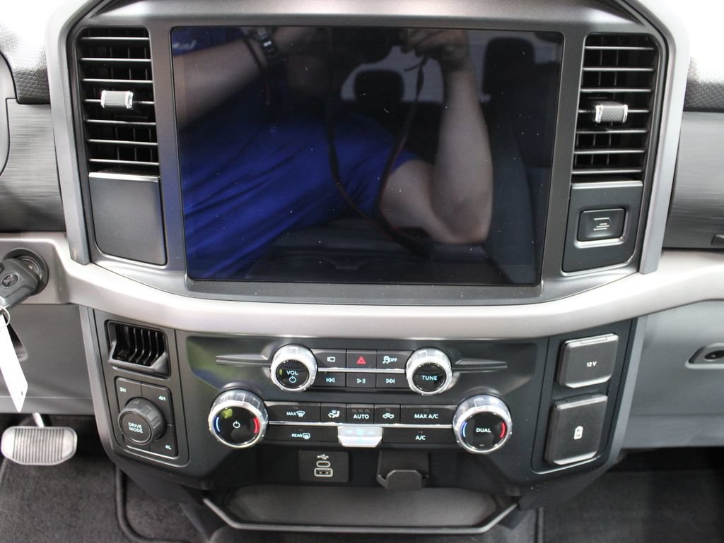 Used 2025 Ford F150 XLT w/ Equipment Group 301A Standard AWD/4WD image 19