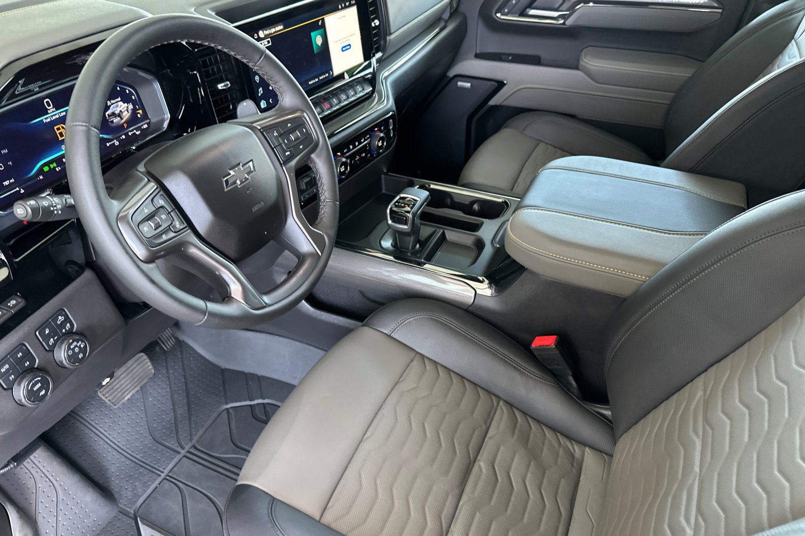 Used 2025 Chevrolet Silverado 1500 ZR2 w/ Technology Package image 10