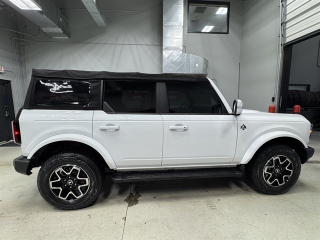 Used 2021 Ford Bronco Outer Banks AWD/4WD image 9