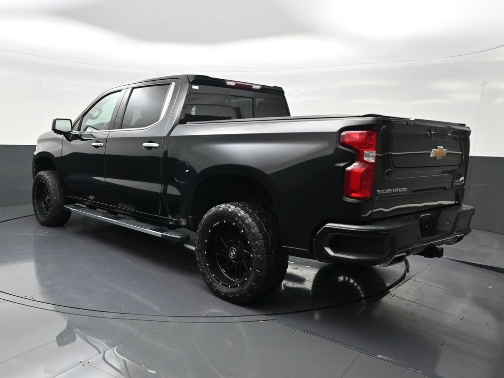 Used 2022 Chevrolet Silverado 1500 High Country w/ Z71 Off-Road Package image 3