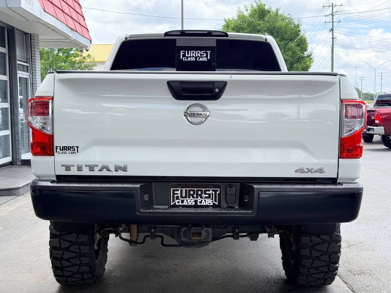 Used 2017 Nissan Titan S AWD/4WD image 4
