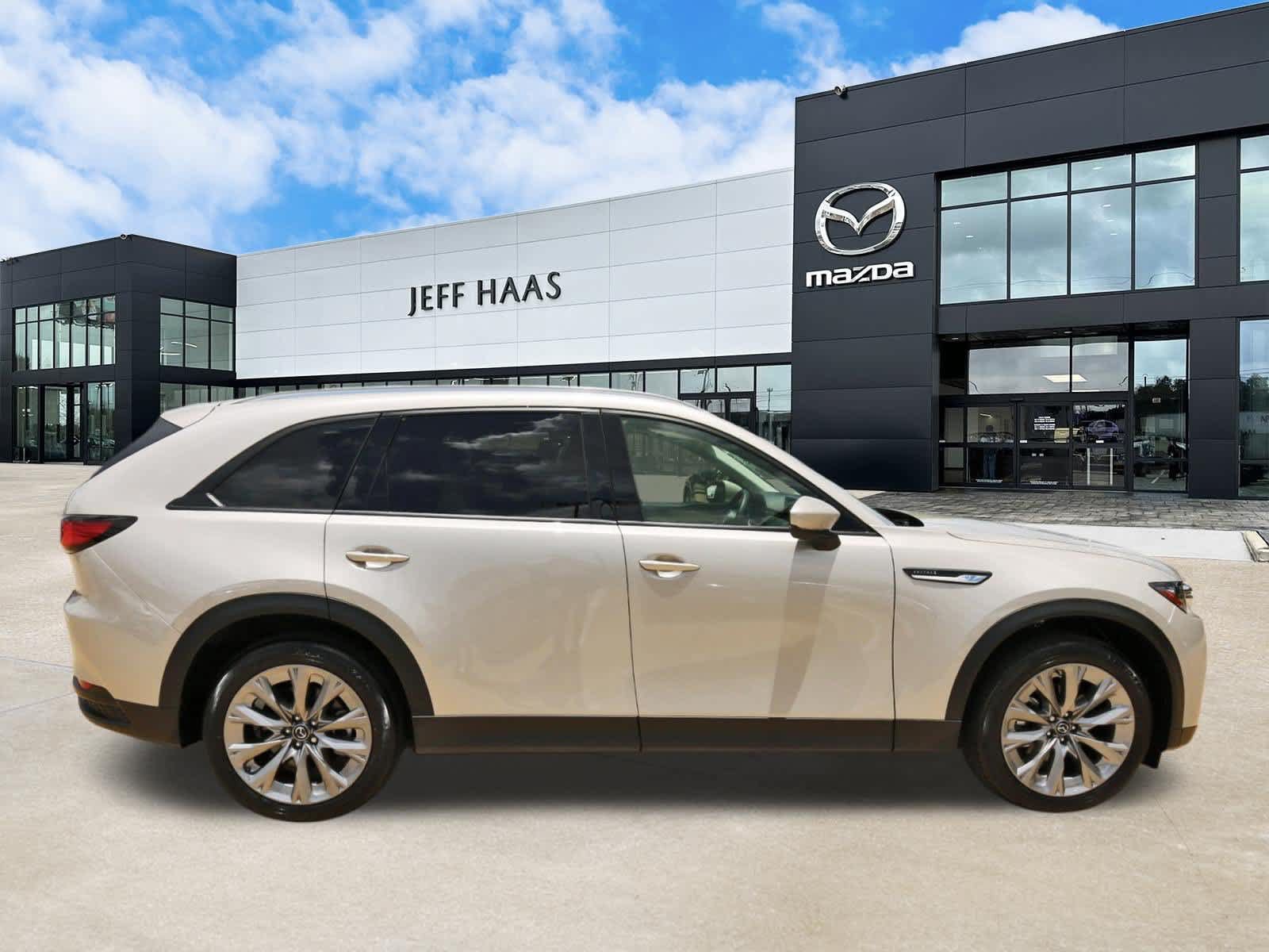 Used 2026 MAZDA CX-90 3.3 Turbo w/ Preferred Package AWD/4WD image 5