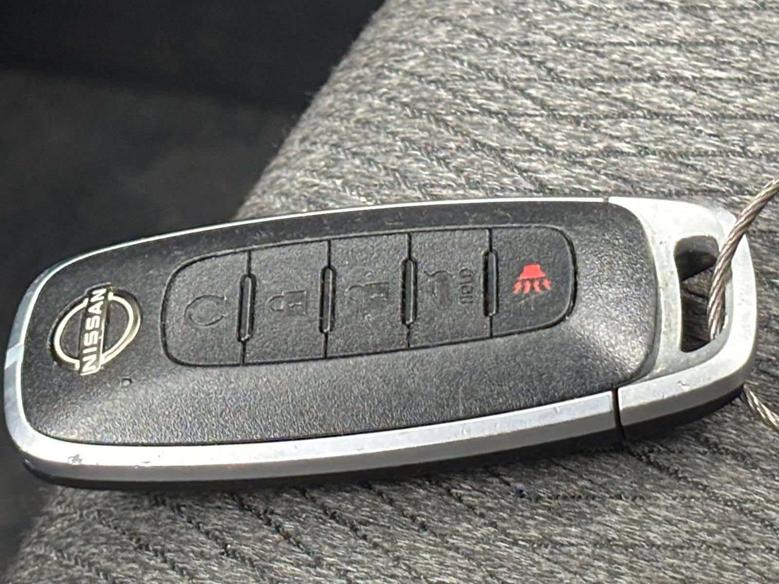 Used 2025 Nissan Rogue SV FWD image 20
