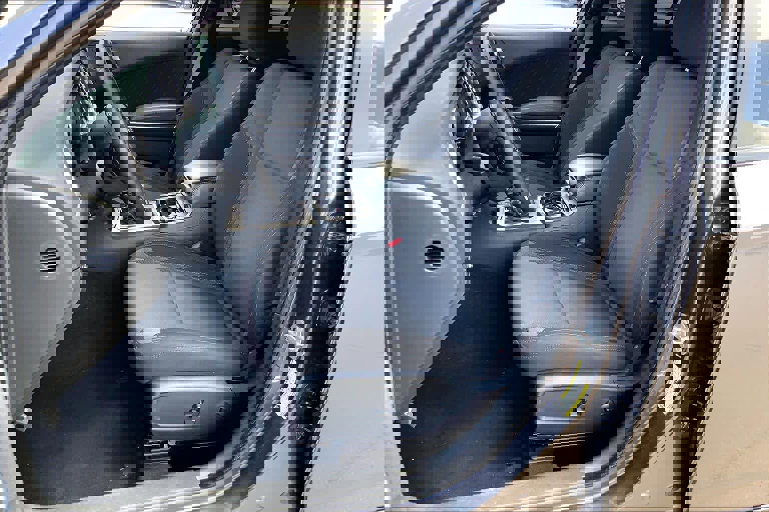 Used 2022 Dodge Charger SXT image 8