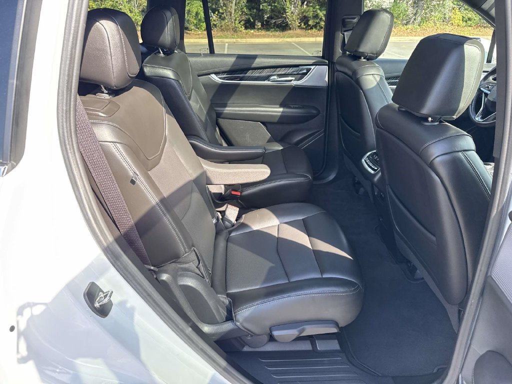 Certified 2023 Cadillac XT6 Premium Luxury w/ Technology Package AWD/4WD image 11