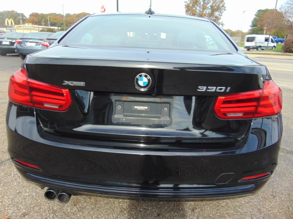 Used 2018 BMW 330i xDrive Sedan w/ Convenience Package AWD/4WD image 35