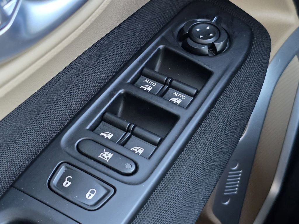 Used 2018 Jeep Renegade Sport w/ Power & Air Group image 31