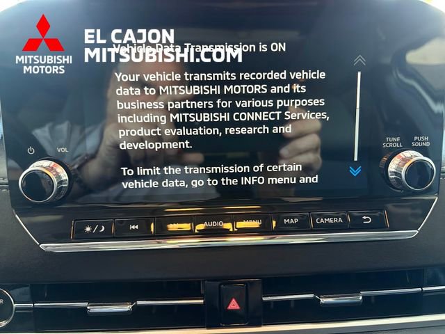 Used 2025 Mitsubishi Outlander SE image 17