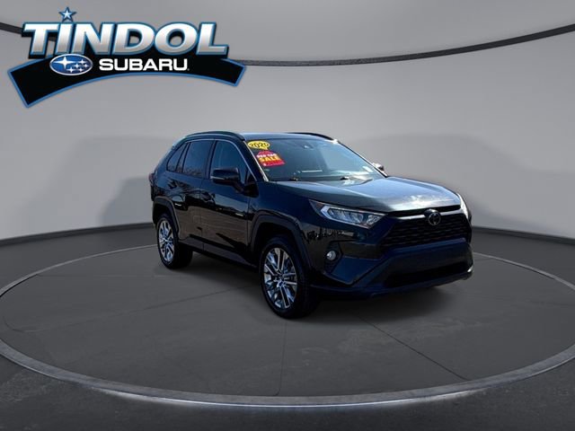 Used 2020 Toyota RAV4 XLE Premium image 11