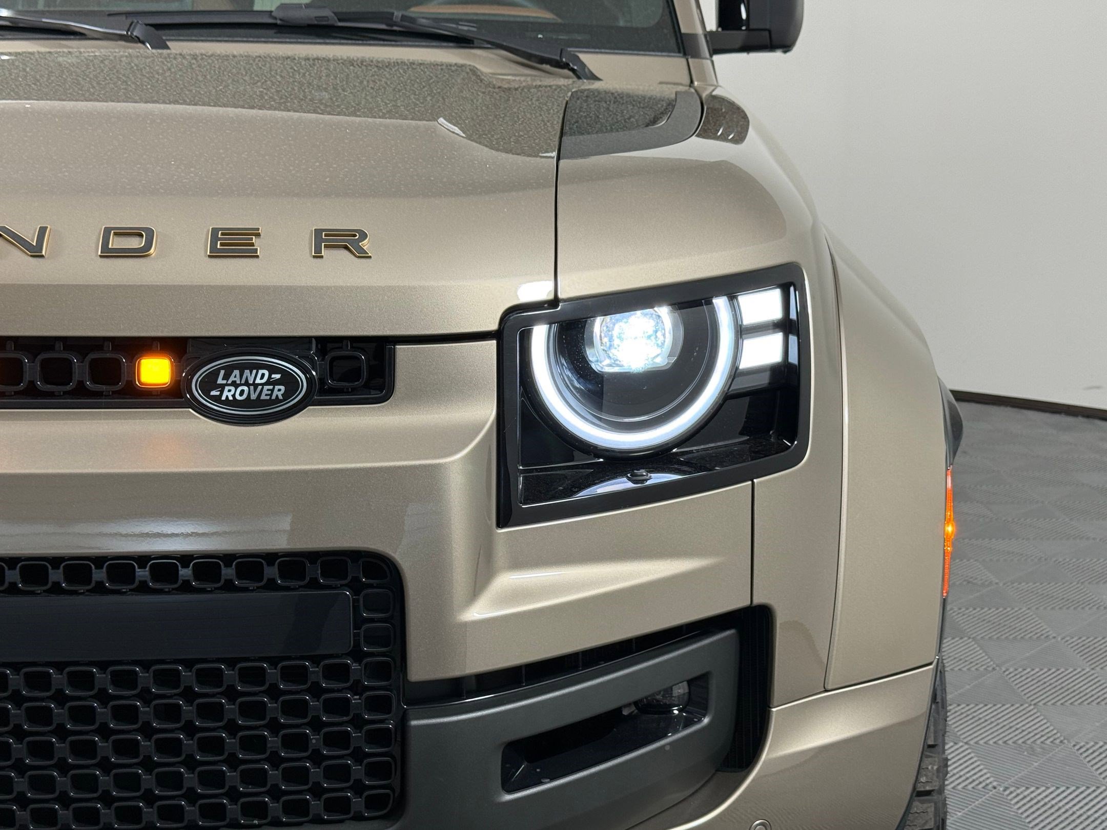 New 2026 Land Rover Defender 110 OCTA AWD/4WD image 11