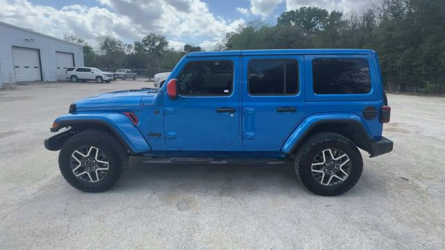 Used 2025 Jeep Wrangler Unlimited Sahara w/ Safety Group AWD/4WD image 5