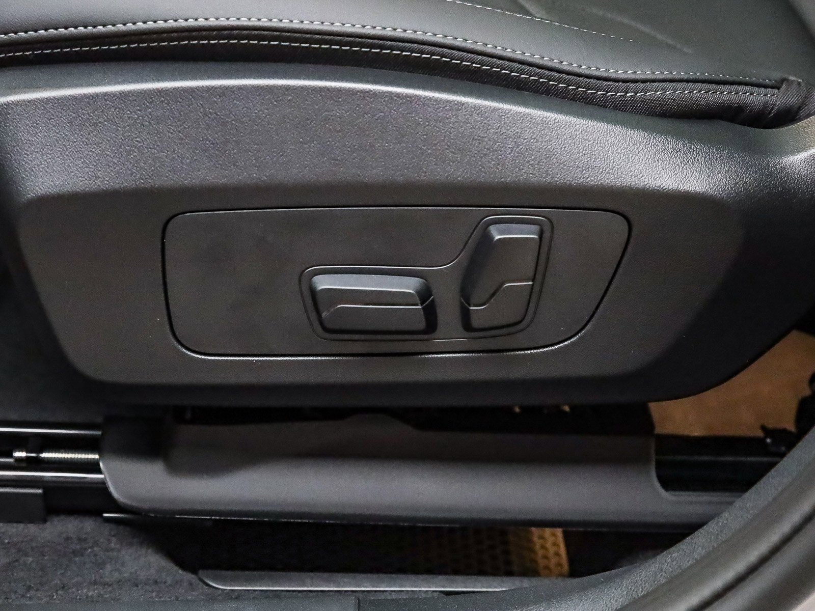 New 2026 BMW X2 xDrive28i w/ Convenience Package image 22