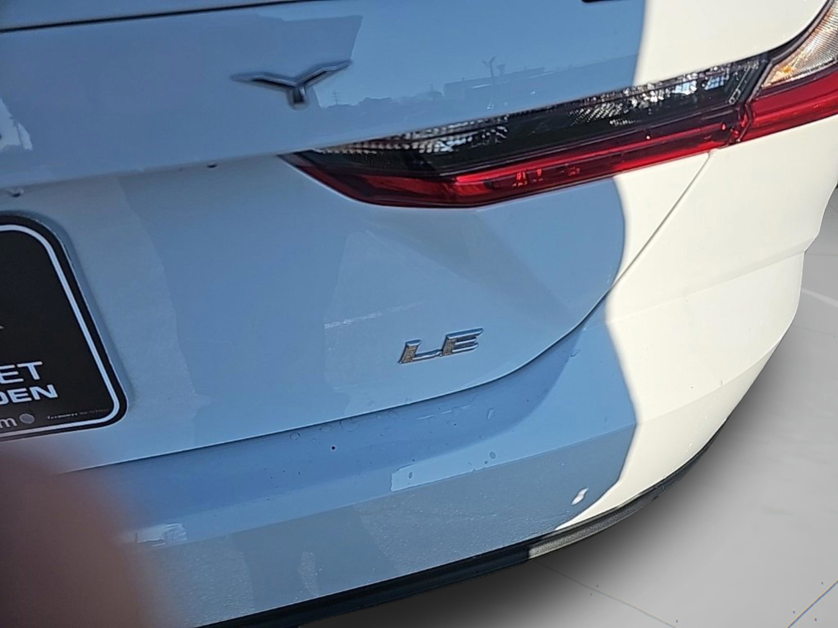 Used 2025 Toyota Camry LE image 30