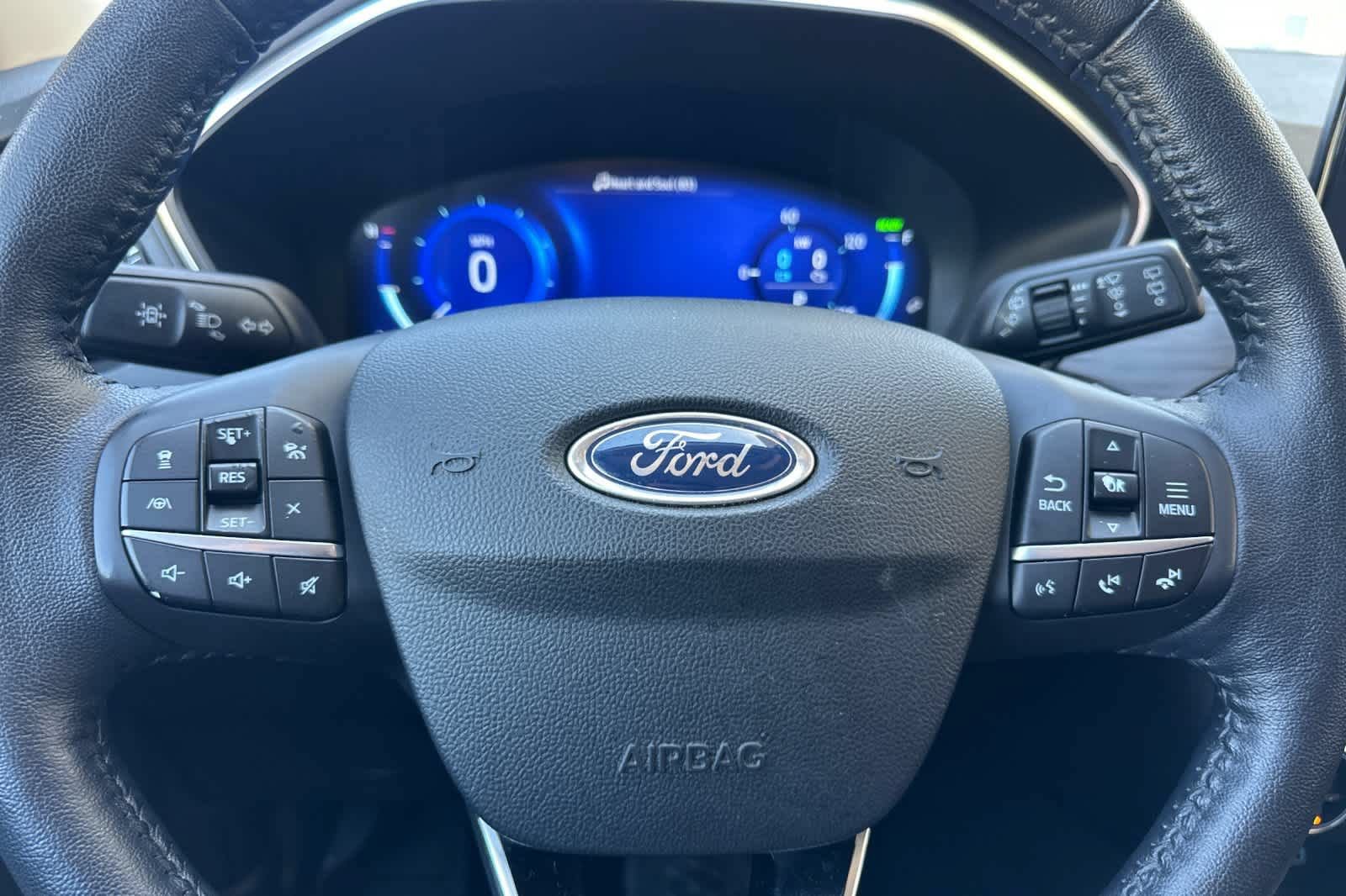 Certified 2020 Ford Escape Titanium AWD/4WD image 25
