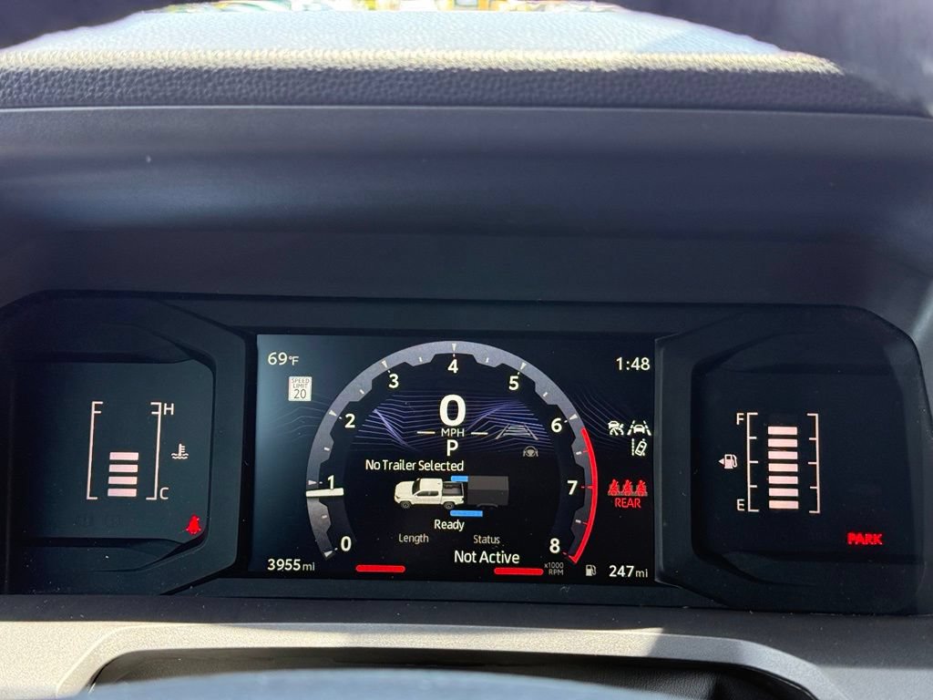 Certified 2025 Toyota Tacoma SR5 AWD/4WD image 29
