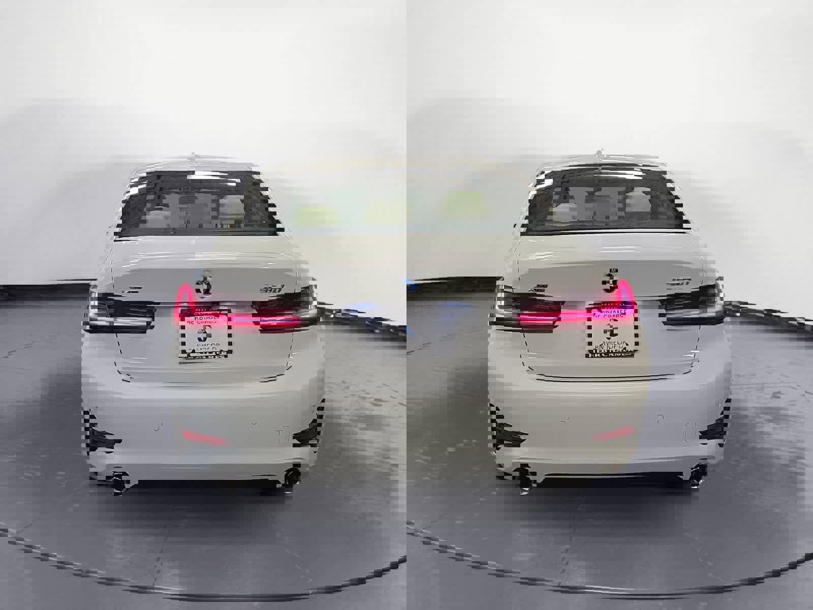 Used 2022 BMW 330i xDrive Sedan w/ Driving Assistance Package image 13