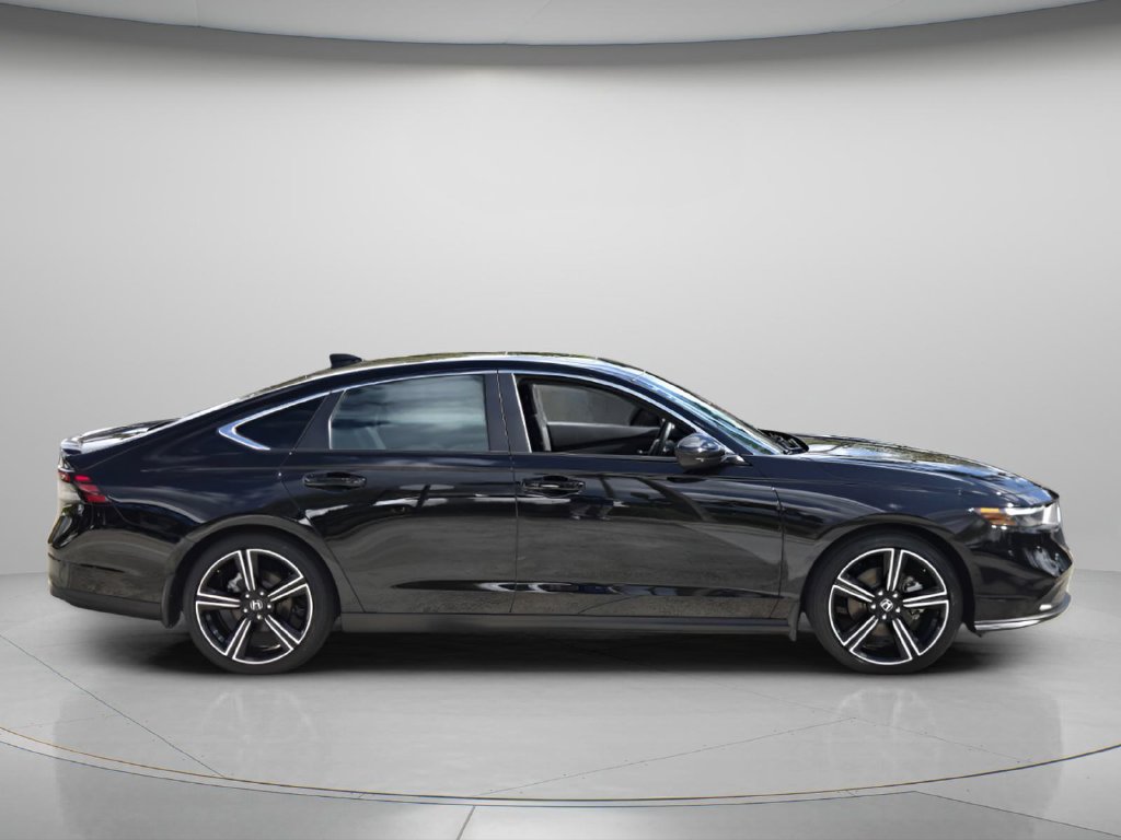 Certified 2025 Honda Accord Sport image 3