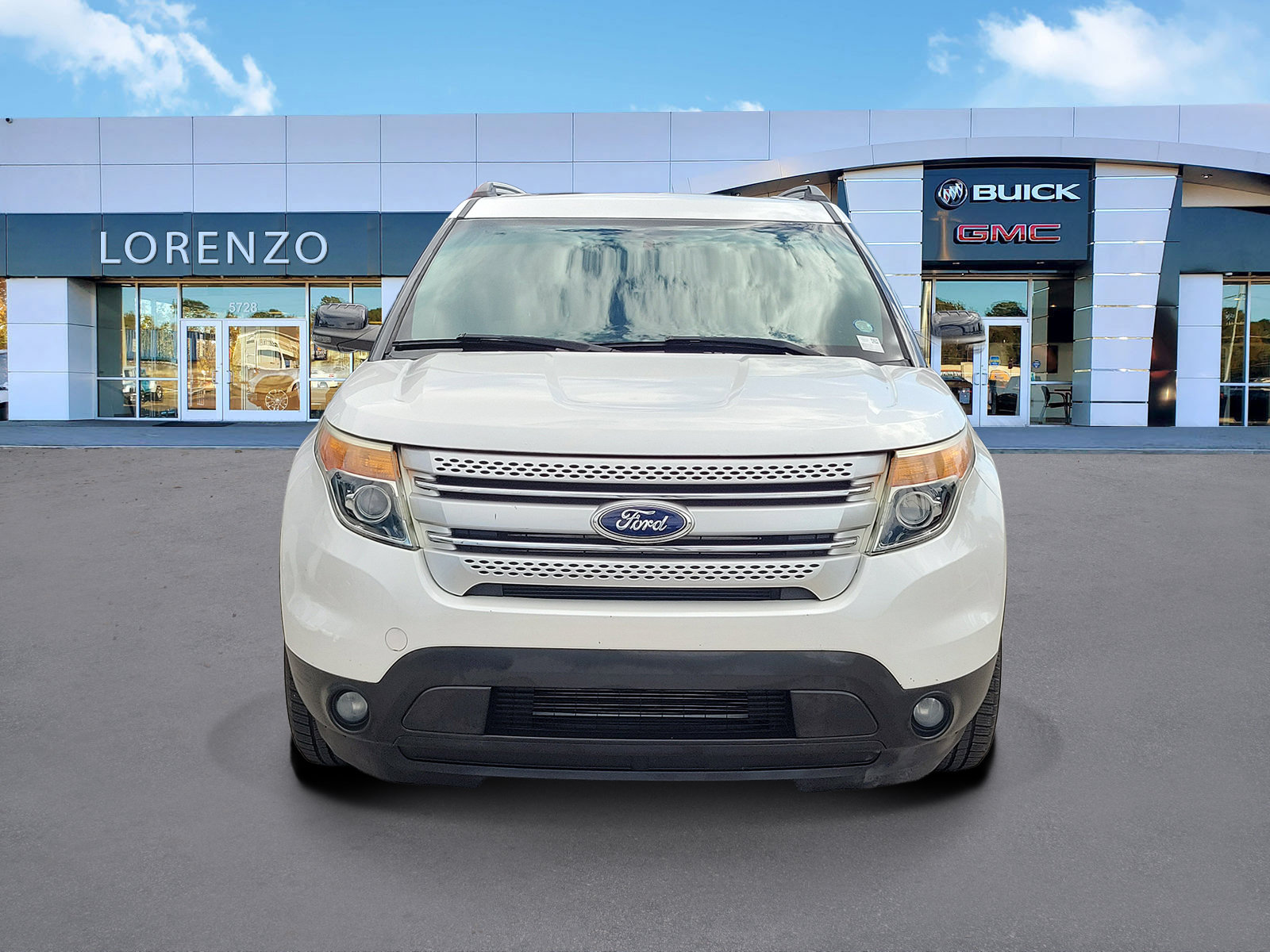 Used 2013 Ford Explorer XLT FWD image 2