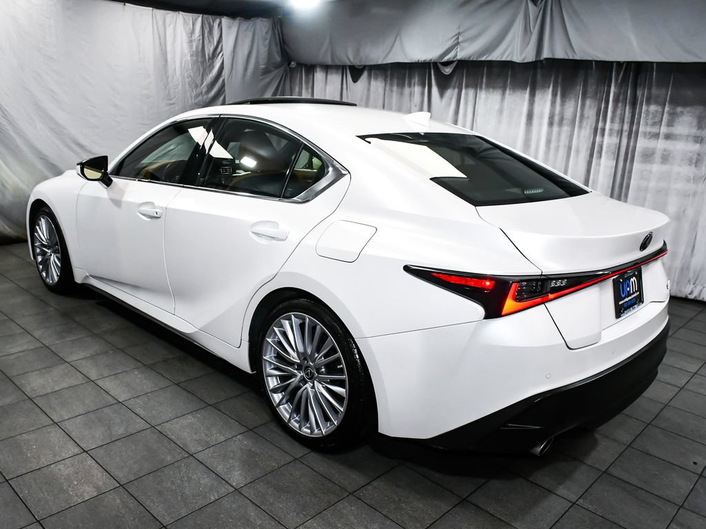 Used 2022 Lexus IS 300 AWD w/ Premium Package image 4