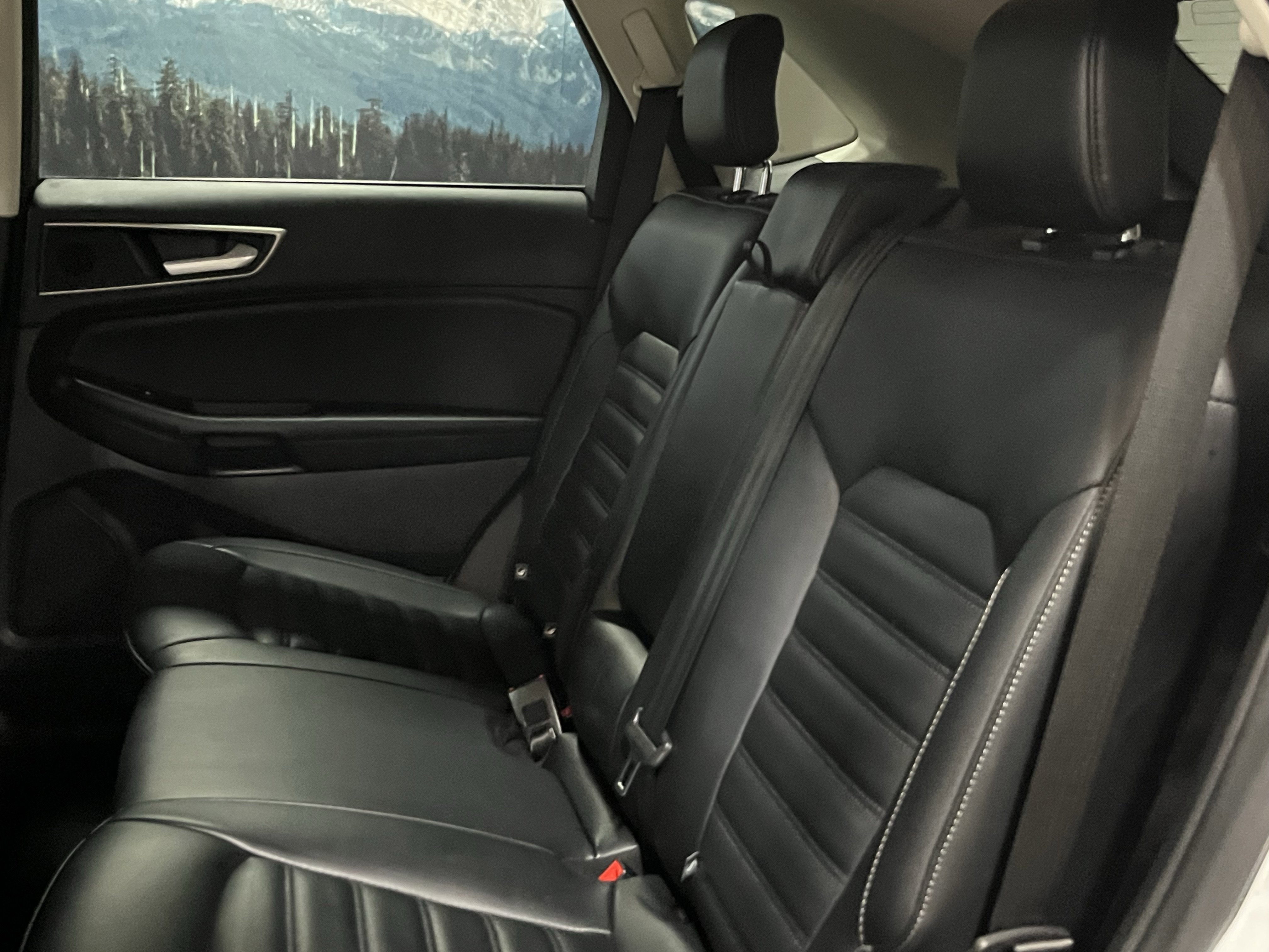 Used 2024 Ford Edge SEL image 14