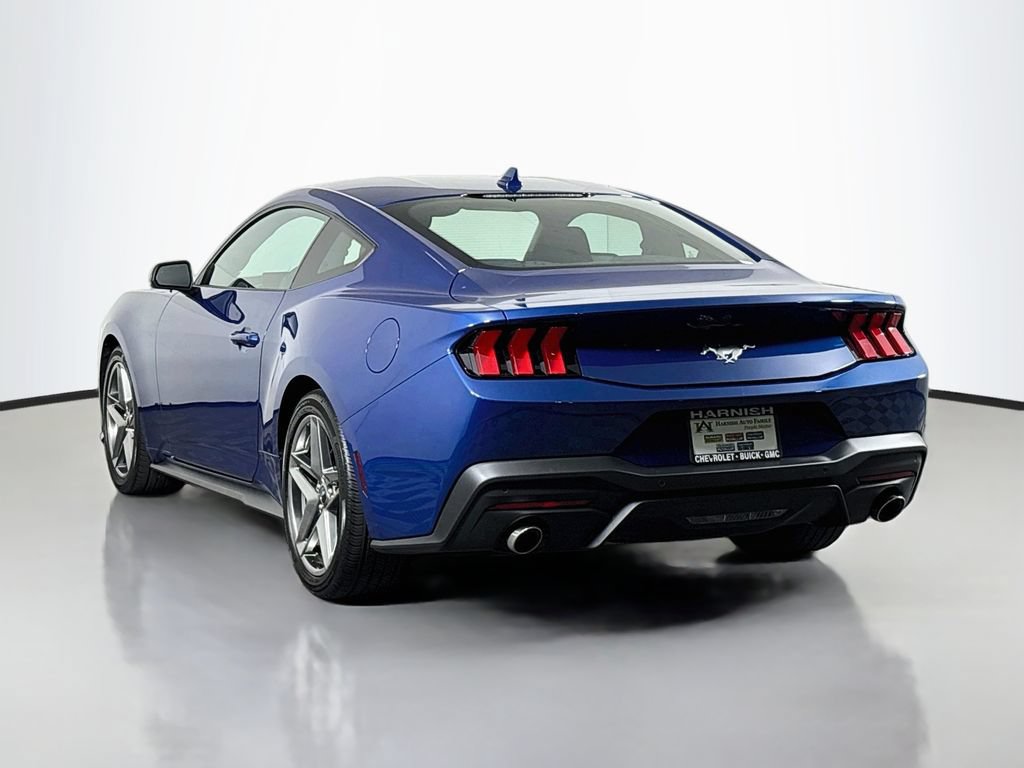 Used 2024 Ford Mustang Coupe RWD image 5