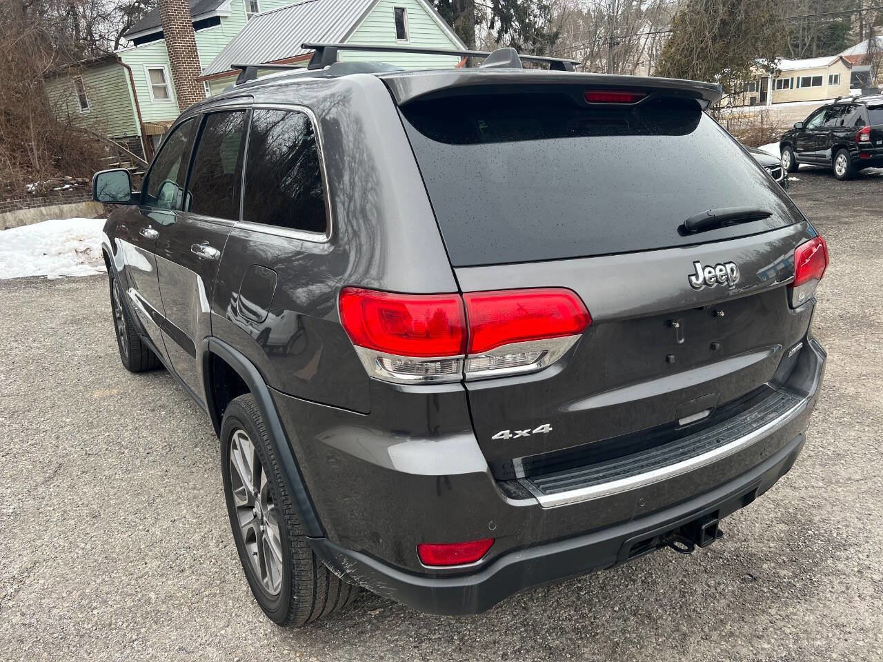 Used 2018 Jeep Grand Cherokee Limited AWD/4WD image 3