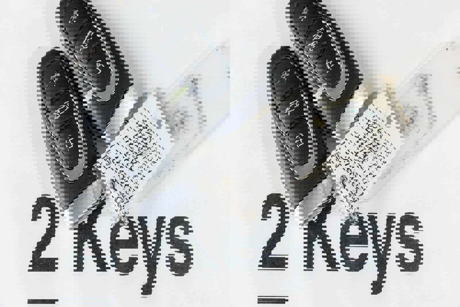 Used 2025 McLaren Artura Spider image 20