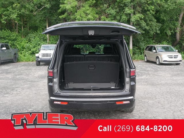 Certified 2023 Jeep Wagoneer 4WD image 14