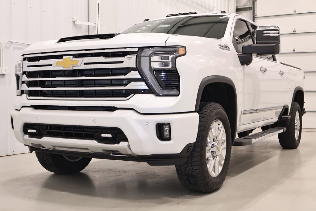 Used 2025 Chevrolet Silverado 2500 High Country w/ High Country Premium Package image 5