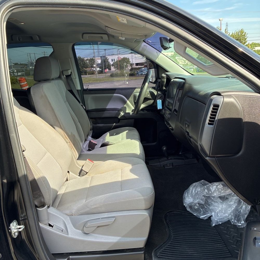 Used 2018 Chevrolet Silverado 1500 Custom w/ Custom Value Package AWD/4WD image 6
