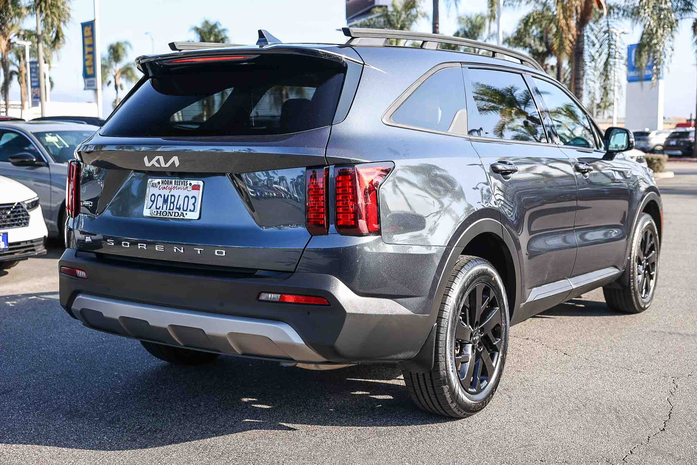 Used 2022 Kia Sorento S w/ Panoramic Sunroof Package image 7