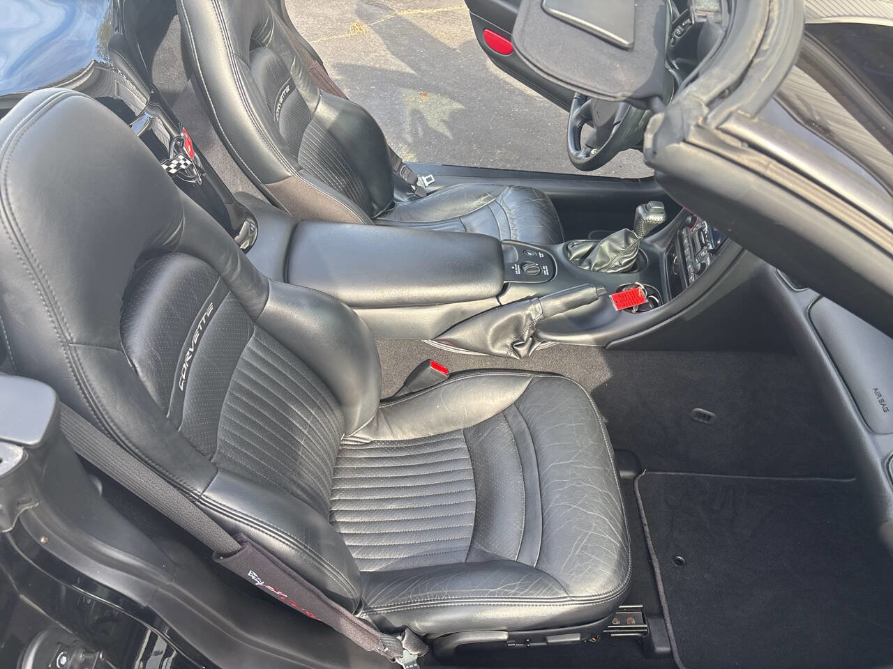 Used 2004 Chevrolet Corvette Convertible w/ Preferred Equipment Group image 11