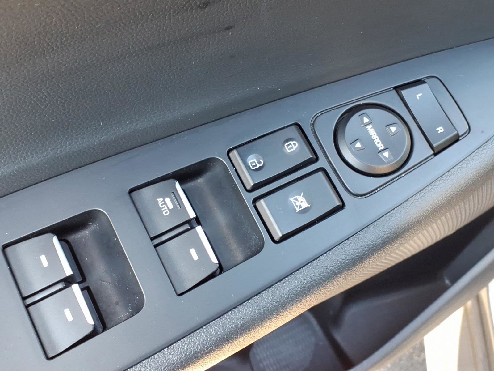 Used 2019 Hyundai Tucson Limited FWD image 12