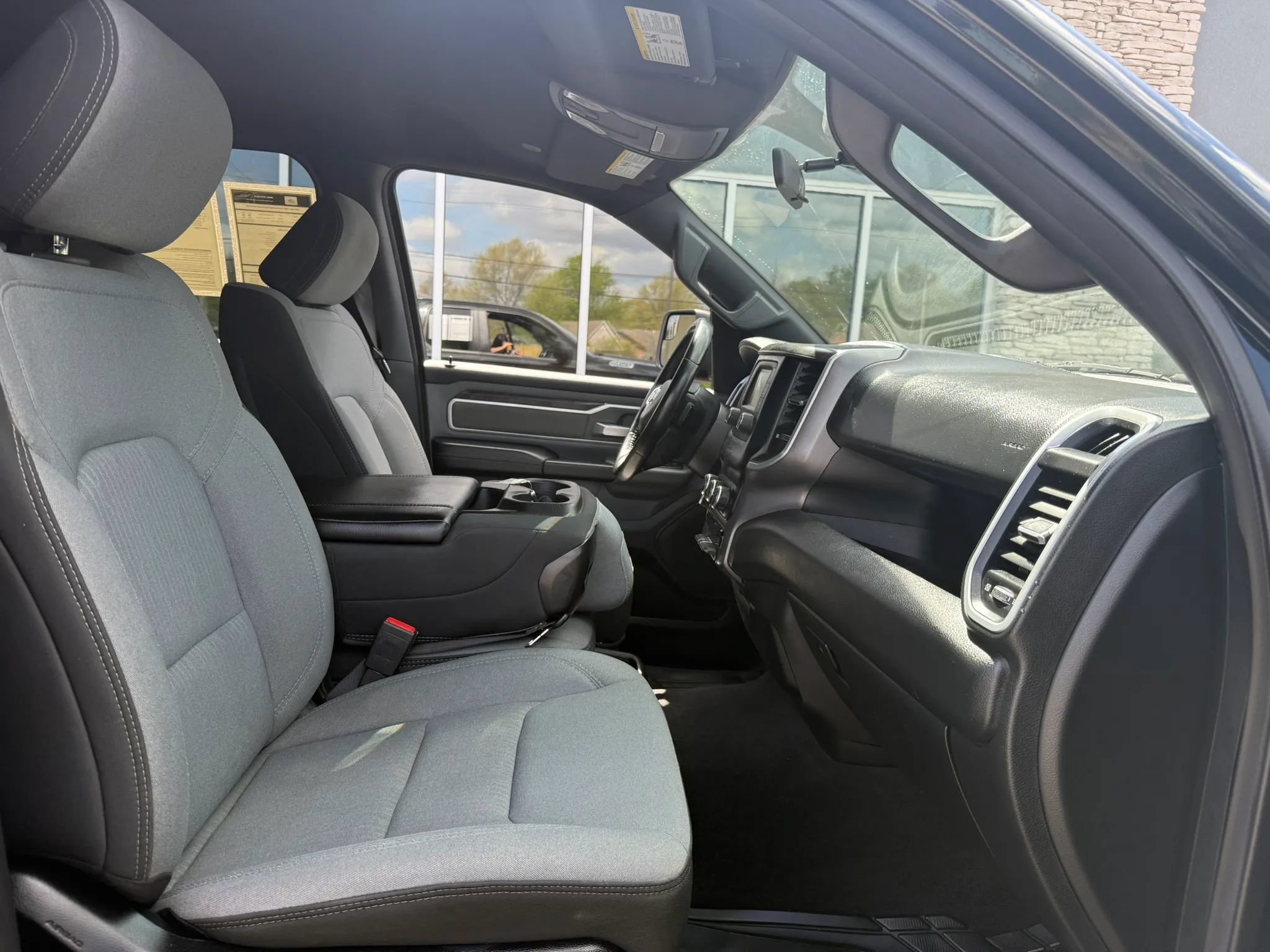 Used 2022 RAM 1500 Big Horn AWD/4WD image 14