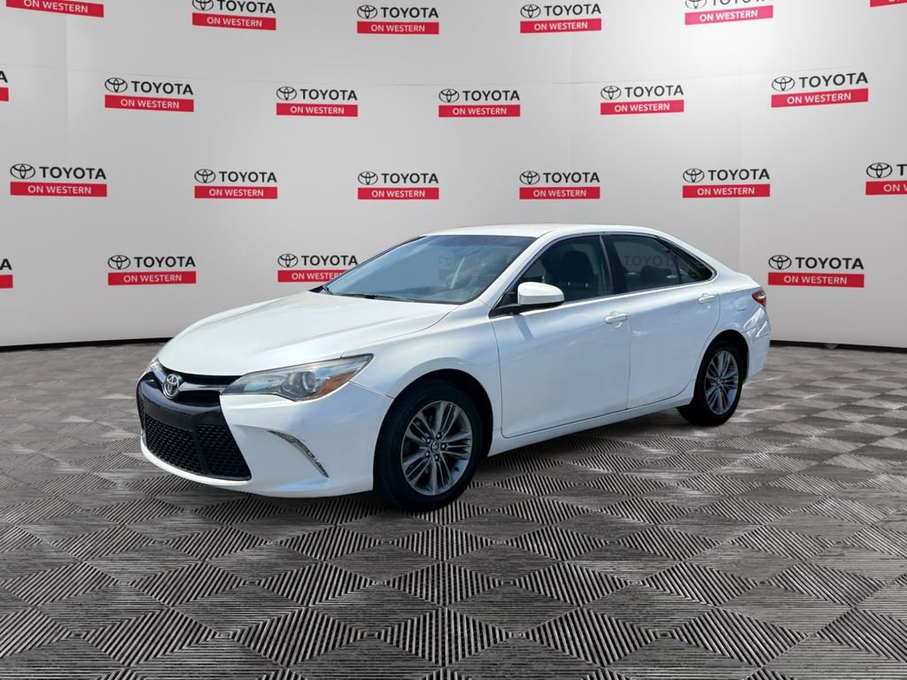 Used 2017 Toyota Camry SE FWD image 1