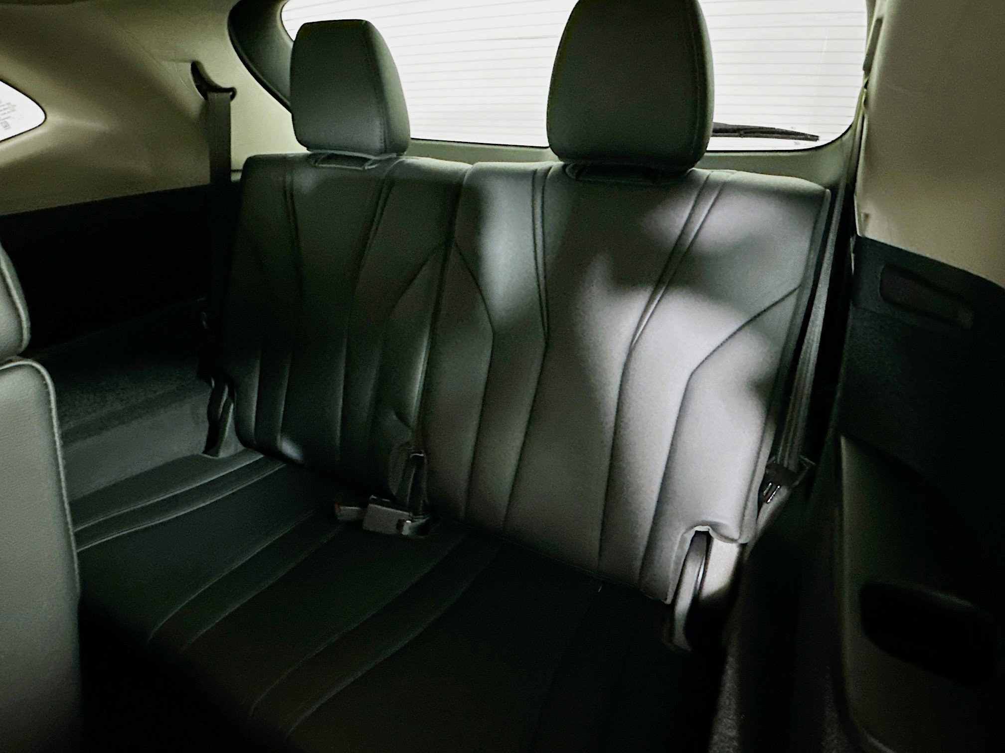 Used 2025 Acura MDX FWD image 30