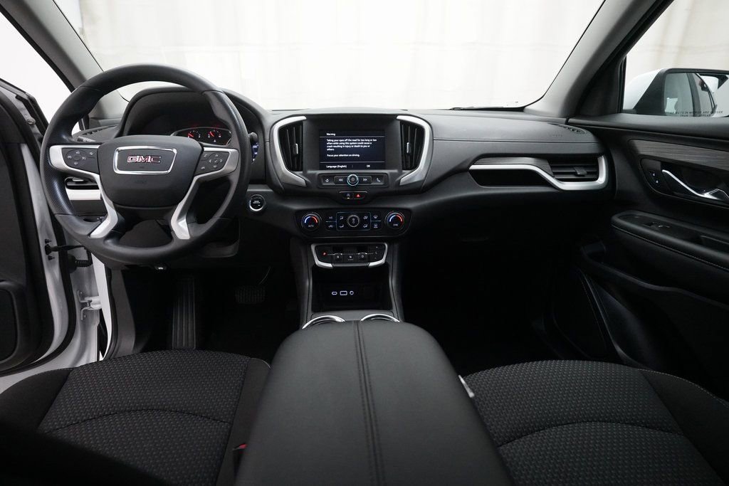 Used 2023 GMC Terrain SLE w/ Driver Convenience Package image 5