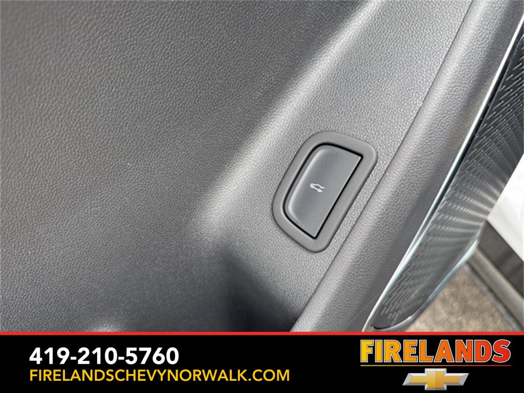 New 2025 Chevrolet Traverse LT w/ Enhanced Driving Package image 17