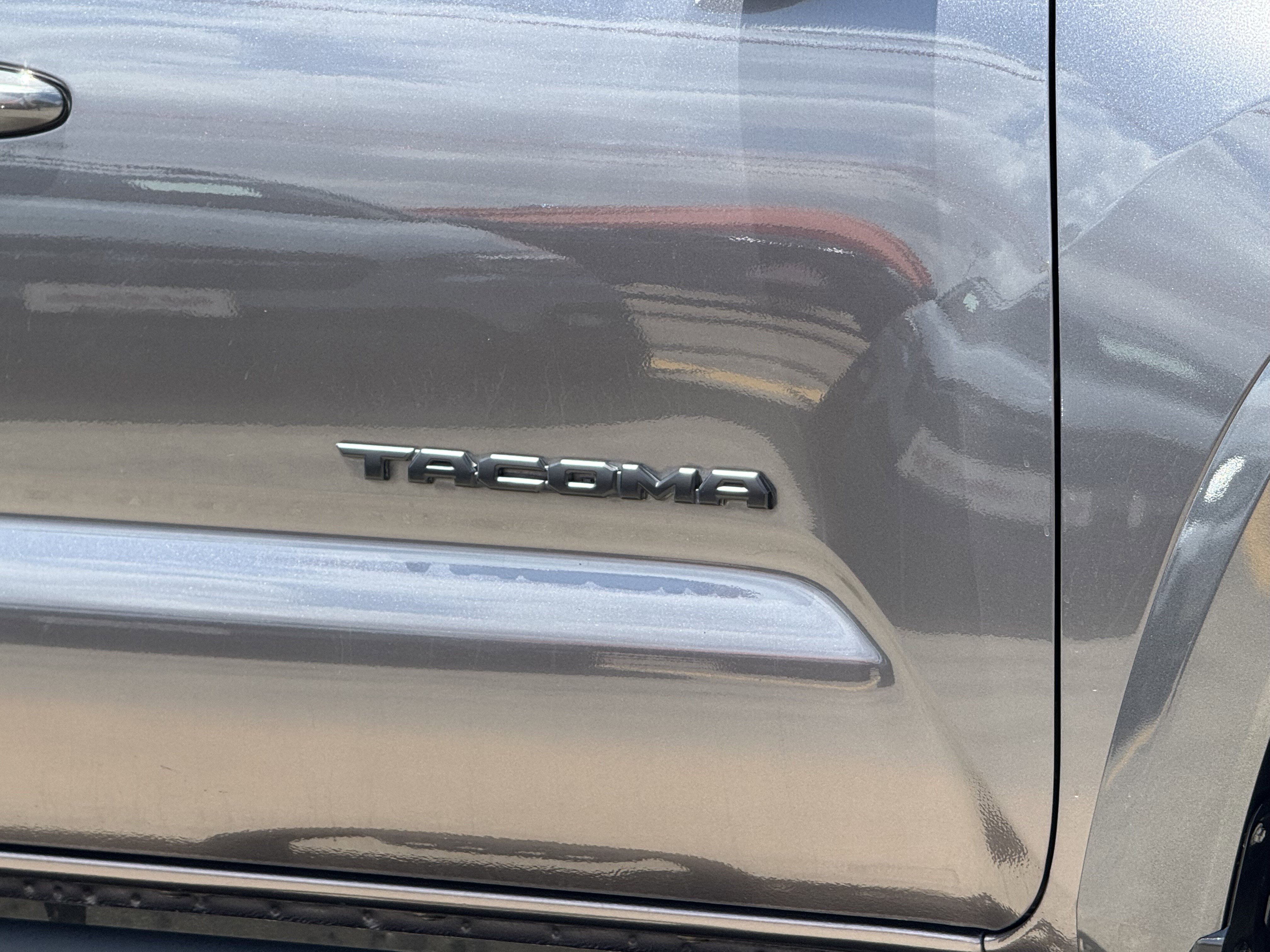 Used 2019 Toyota Tacoma TRD Sport image 5