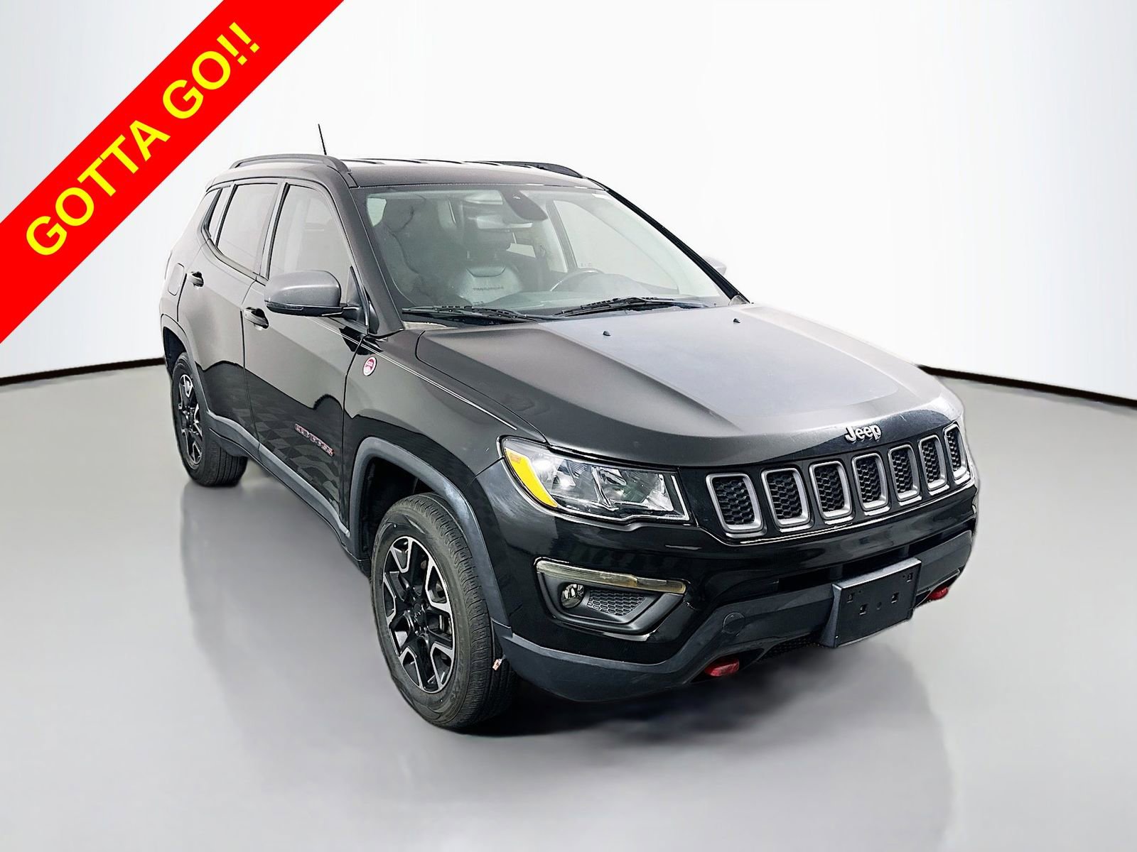 Used 2019 Jeep Compass Trailhawk AWD/4WD image 1