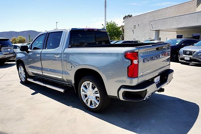 Used 2024 Chevrolet Silverado 1500 High Country w/ High Country Premium Package AWD/4WD image 6
