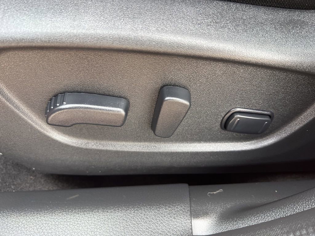 Used 2020 Nissan Rogue Sport SV w/ All-Weather Package image 52