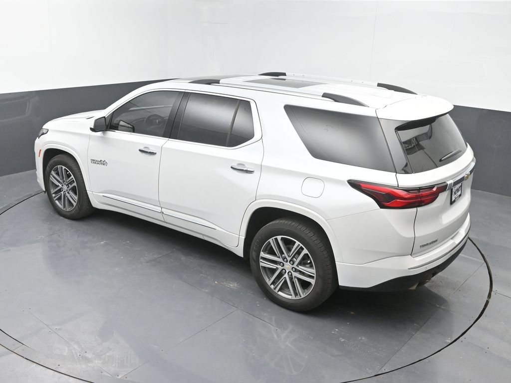 Used 2023 Chevrolet Traverse High Country FWD image 31