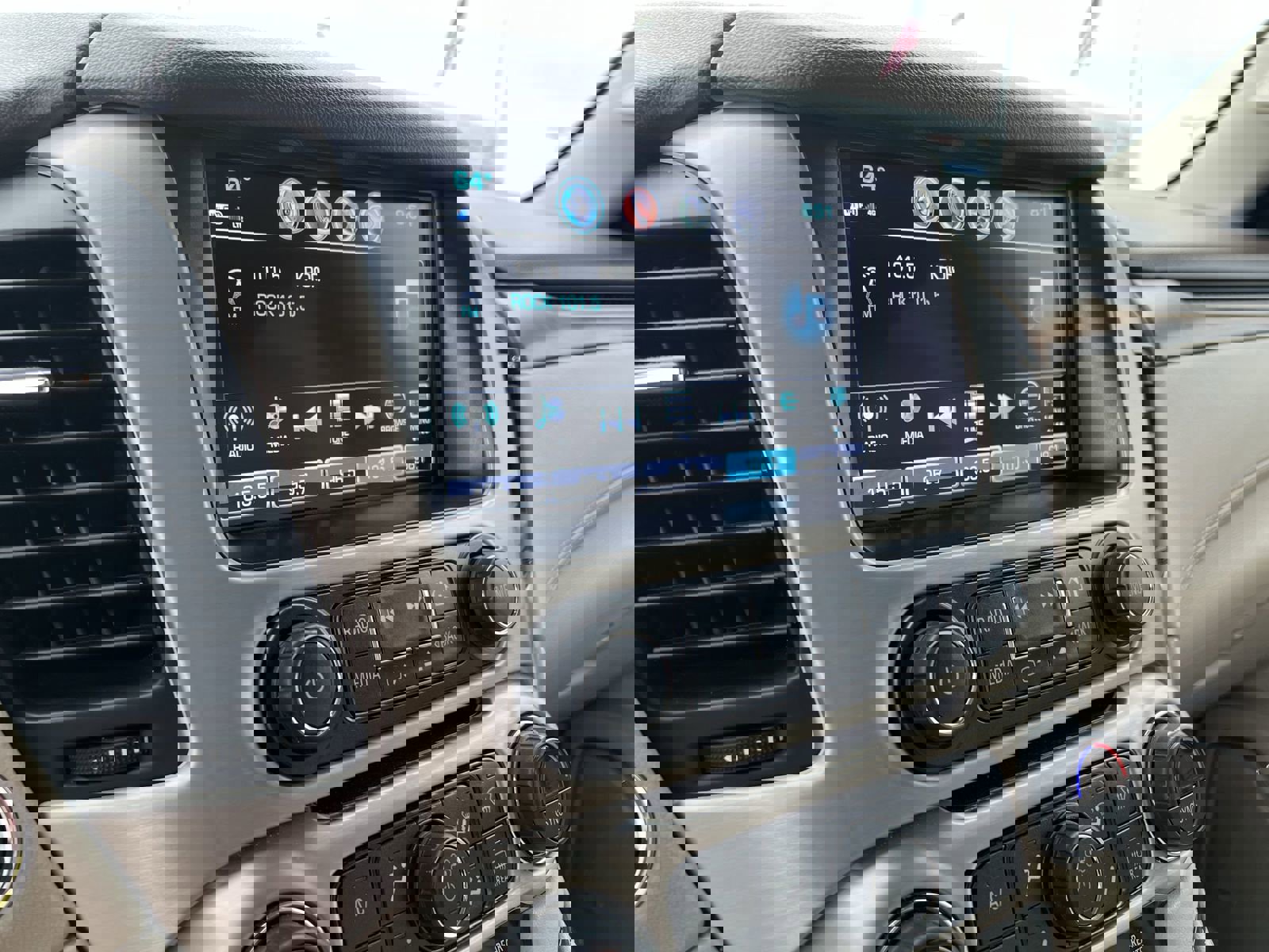 Used 2019 GMC Yukon Denali w/ Enhanced Security Package image 7