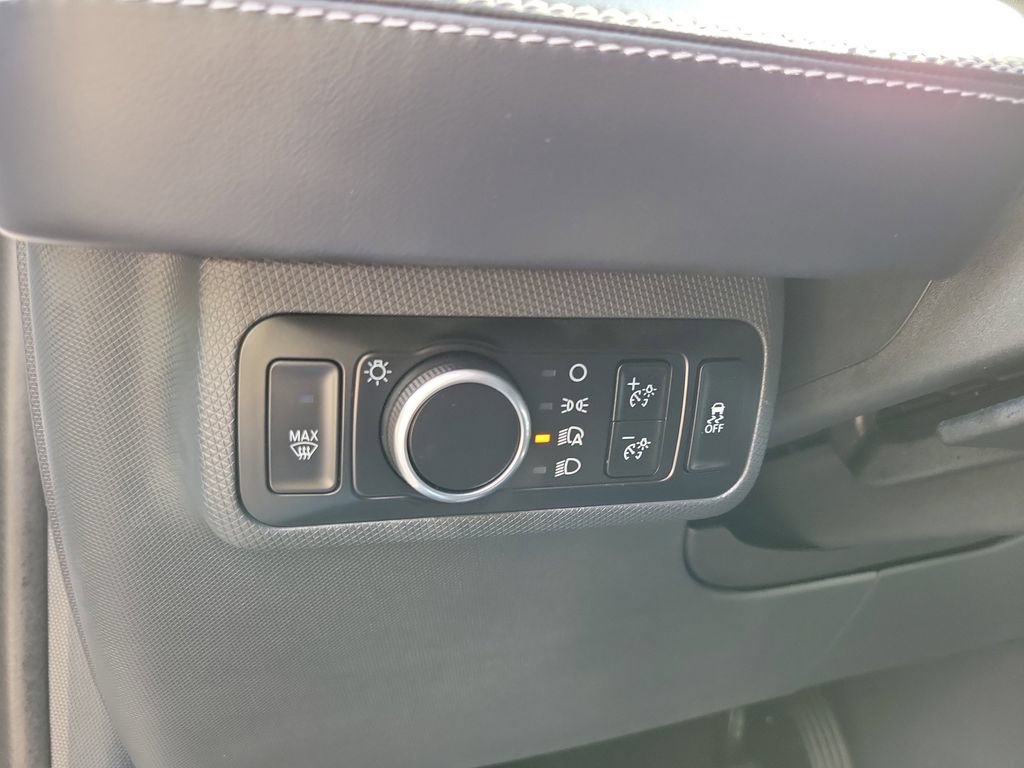 Certified 2025 Ford Mustang Mach-E Select RWD image 18