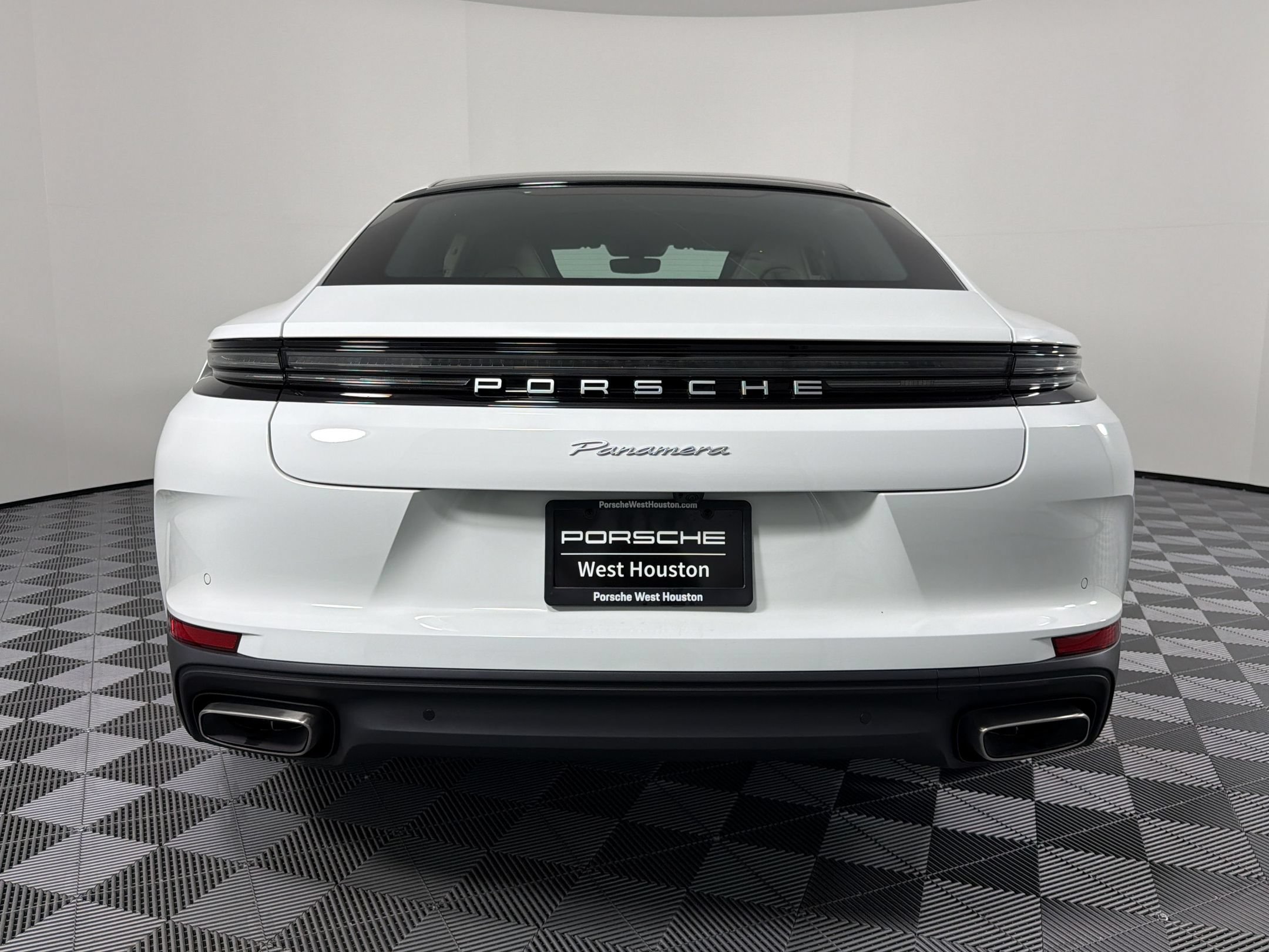 New 2026 Porsche Panamera image 10
